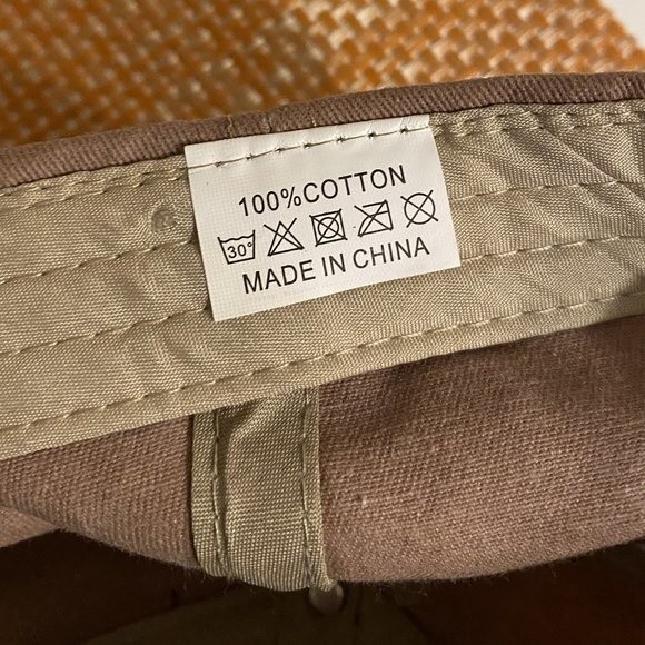 Khaki baseball hat with Italia 1861 on the front, 100% cotton, Made in China - Picture 3 of 5